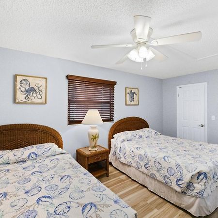 201 Sandy Shores Condos St. Pete Beach Exterior foto