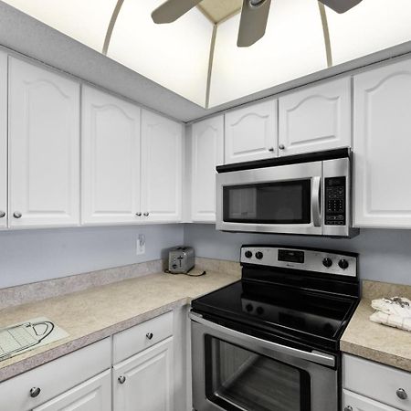 201 Sandy Shores Condos St. Pete Beach Exterior foto
