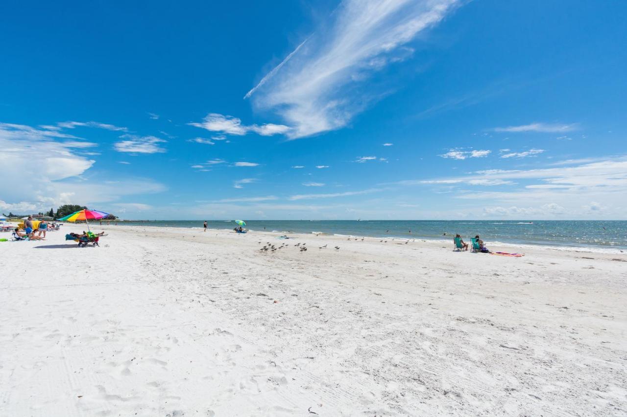 201 Sandy Shores Condos St. Pete Beach Exterior foto