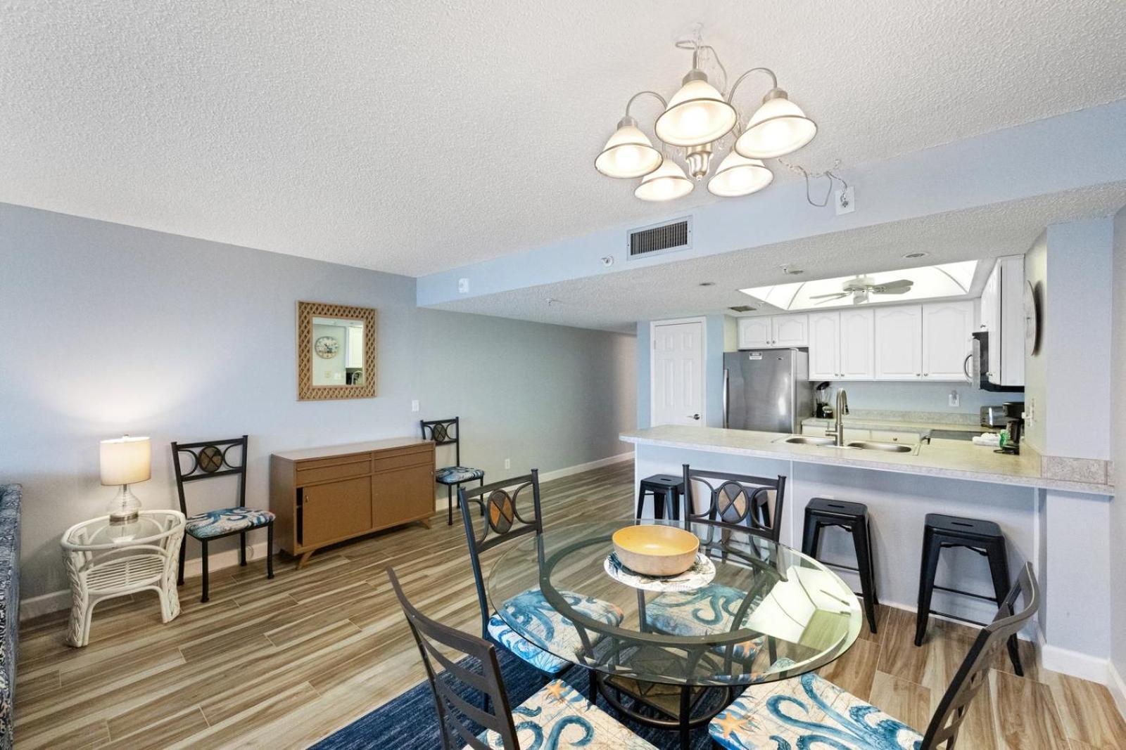 201 Sandy Shores Condos St. Pete Beach Exterior foto