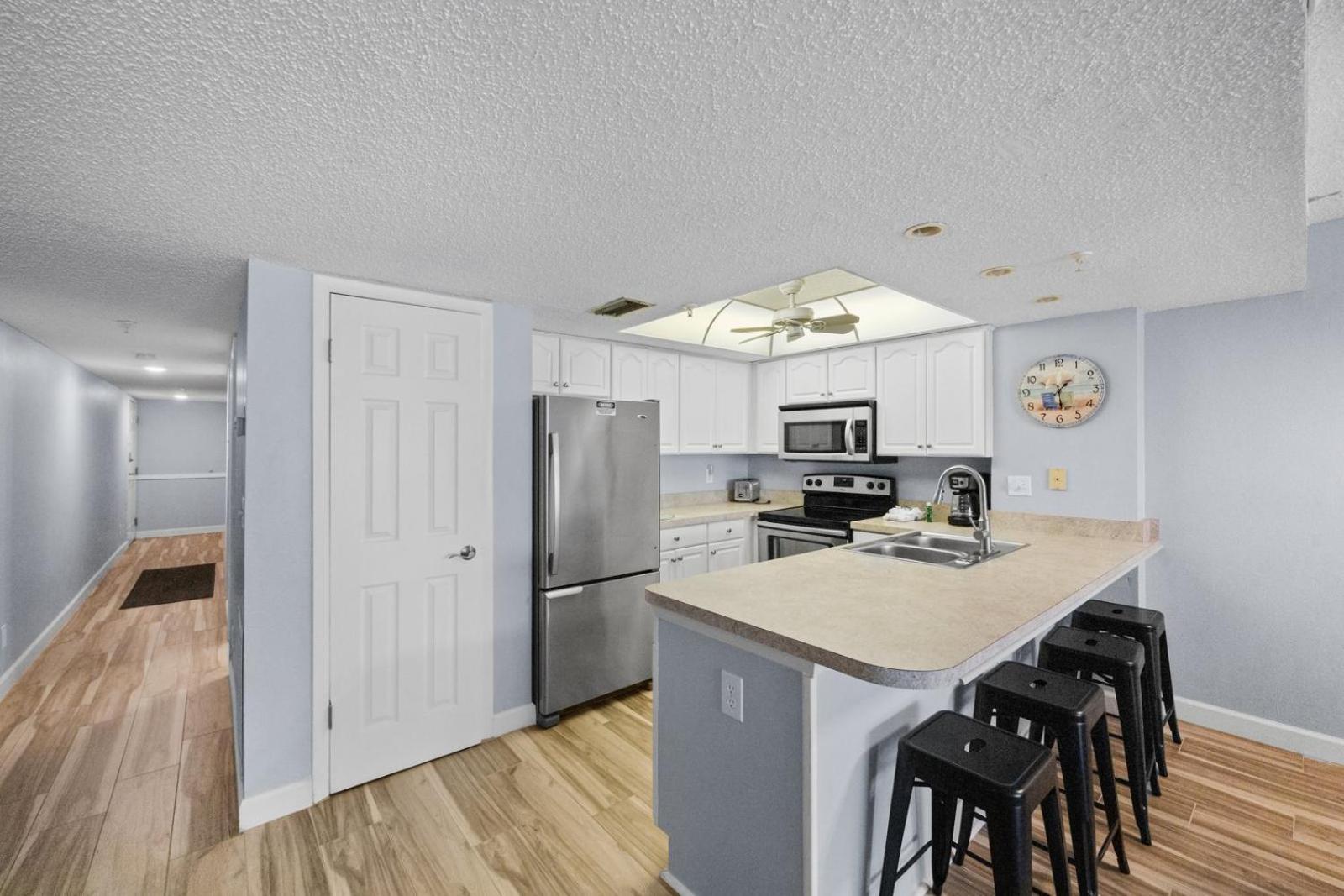 201 Sandy Shores Condos St. Pete Beach Exterior foto
