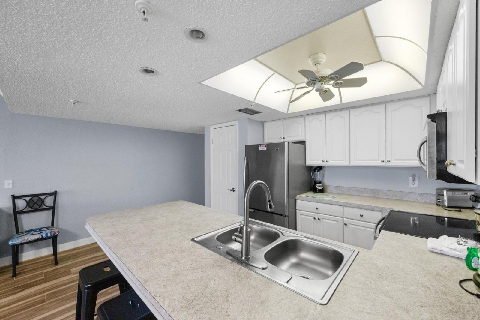 201 Sandy Shores Condos St. Pete Beach Exterior foto