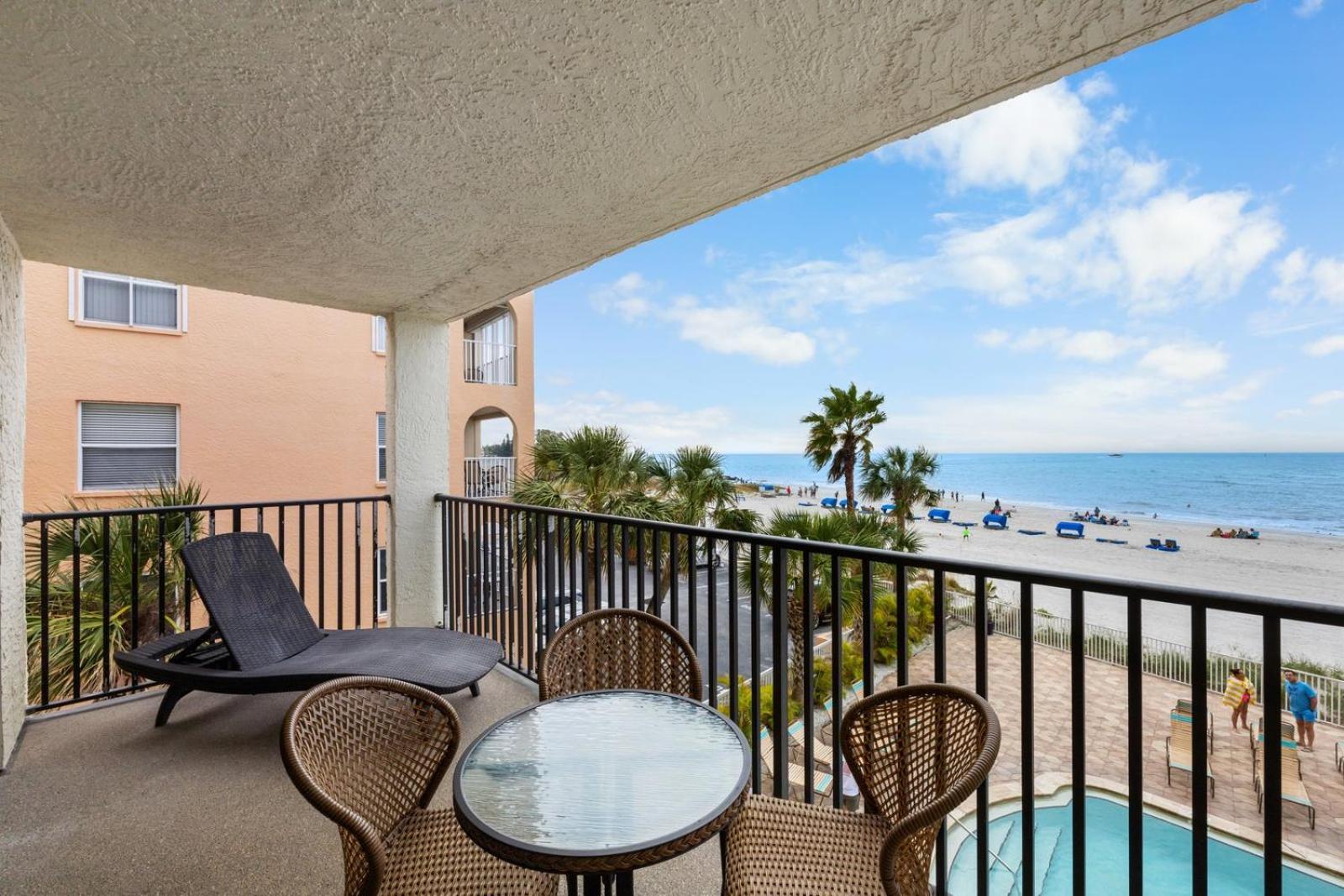 201 Sandy Shores Condos St. Pete Beach Exterior foto